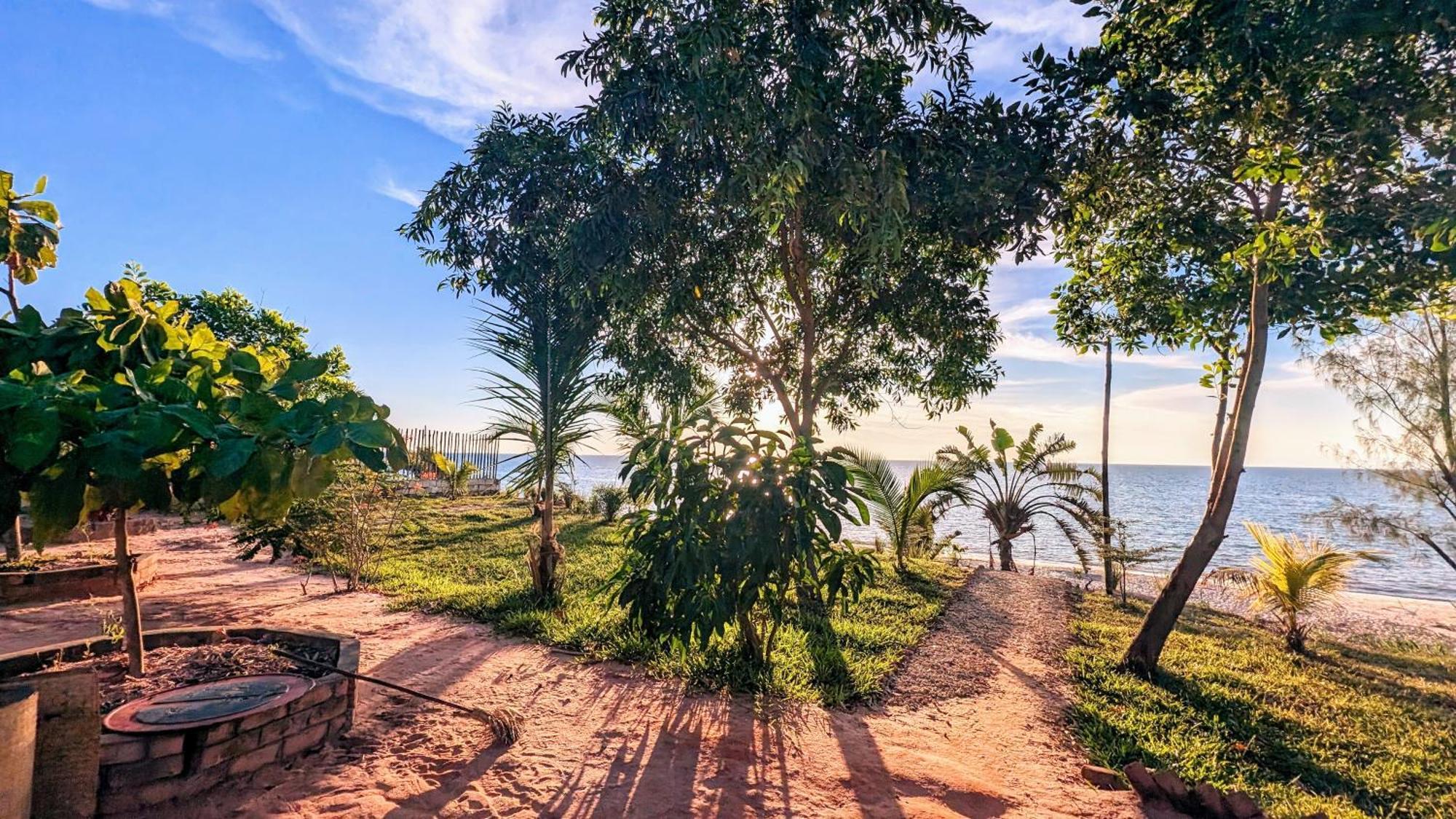 Ampazony Oasis Lodge ماهاجانا المظهر الخارجي الصورة