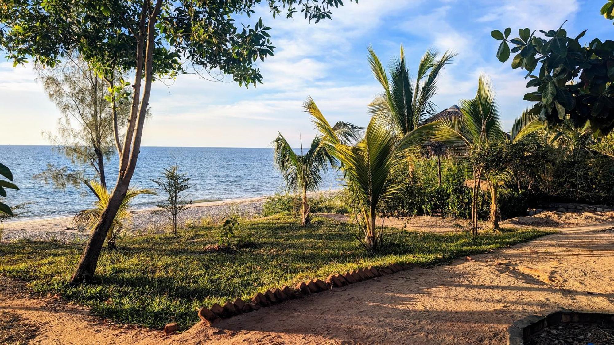 Ampazony Oasis Lodge ماهاجانا المظهر الخارجي الصورة