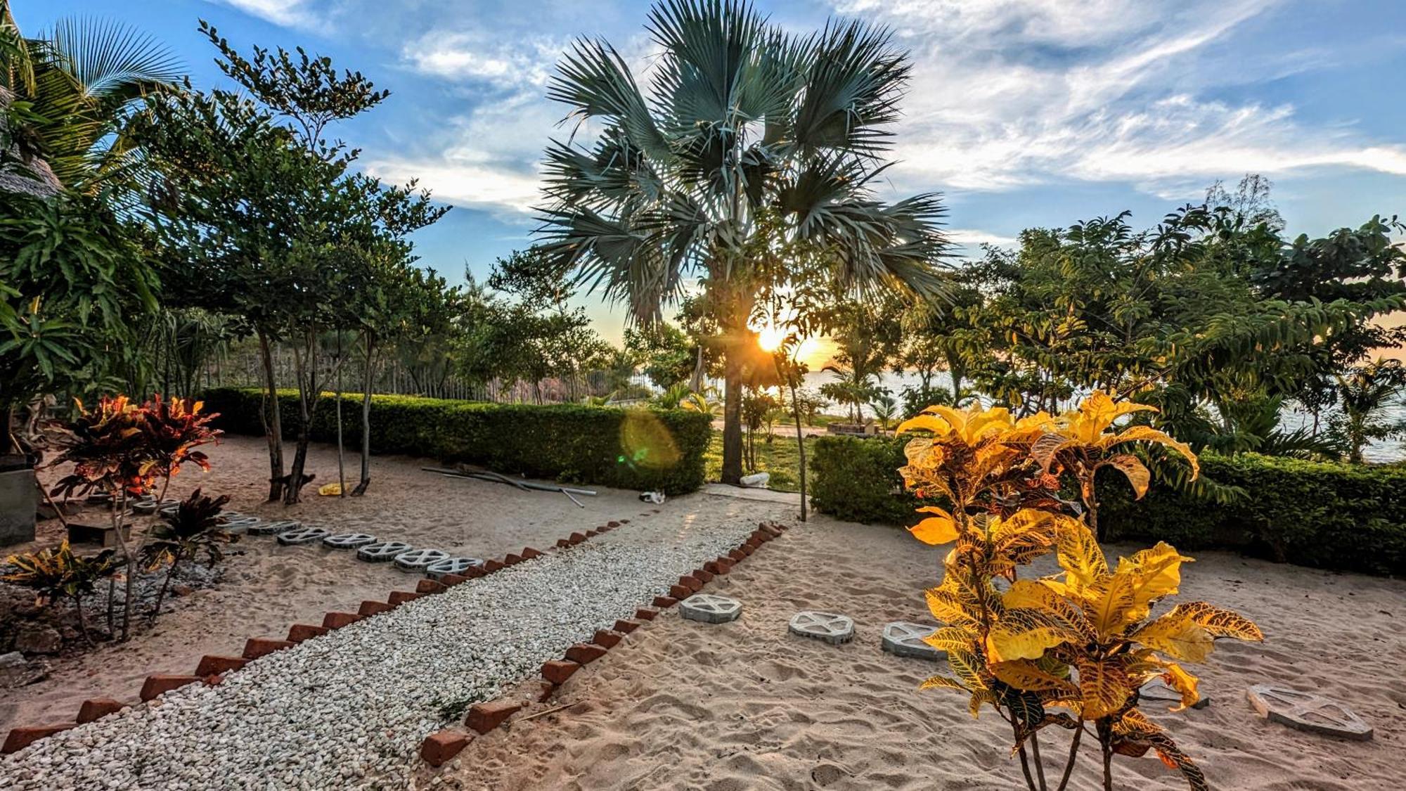 Ampazony Oasis Lodge ماهاجانا المظهر الخارجي الصورة