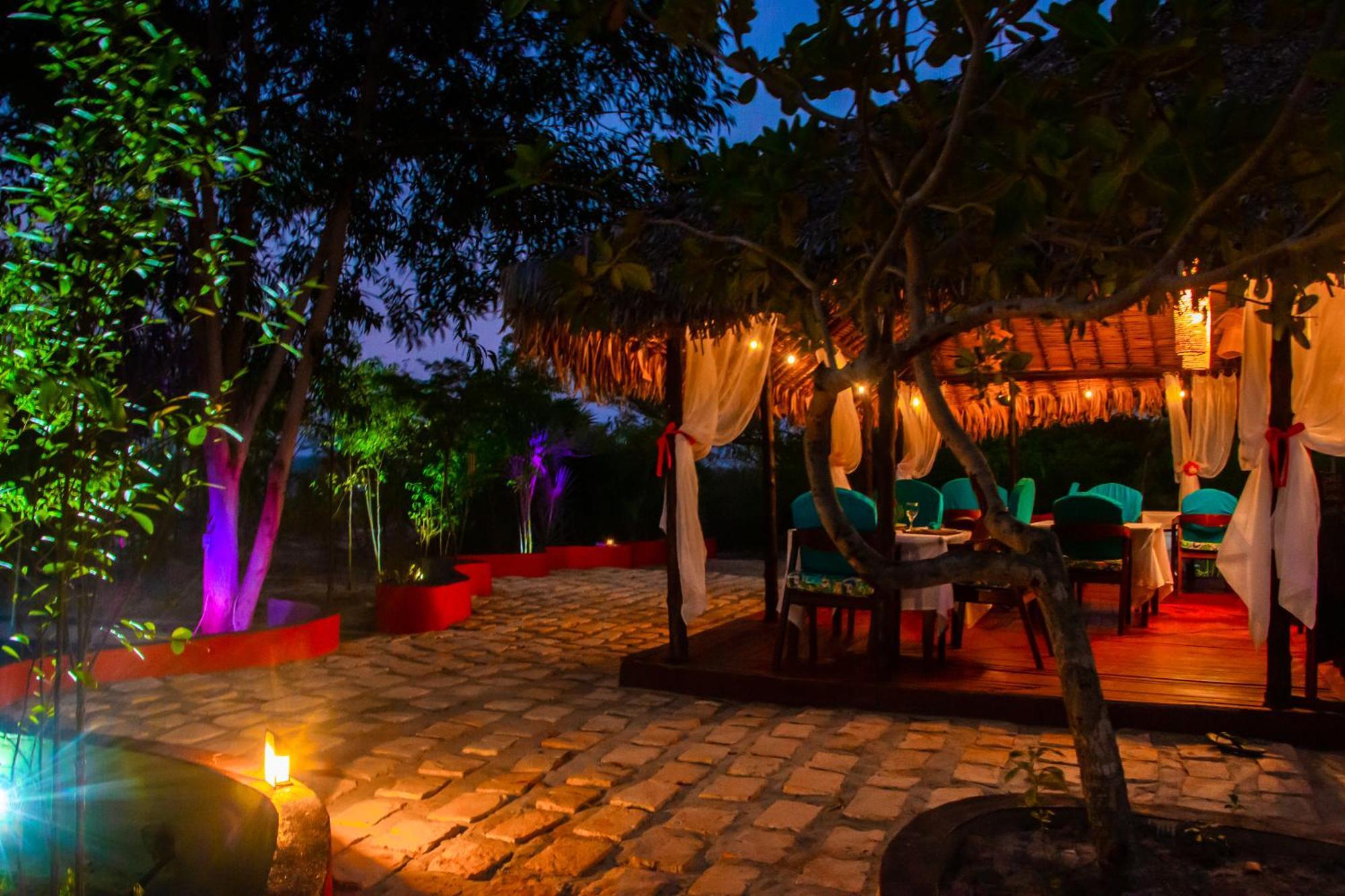 Ampazony Oasis Lodge ماهاجانا المظهر الخارجي الصورة
