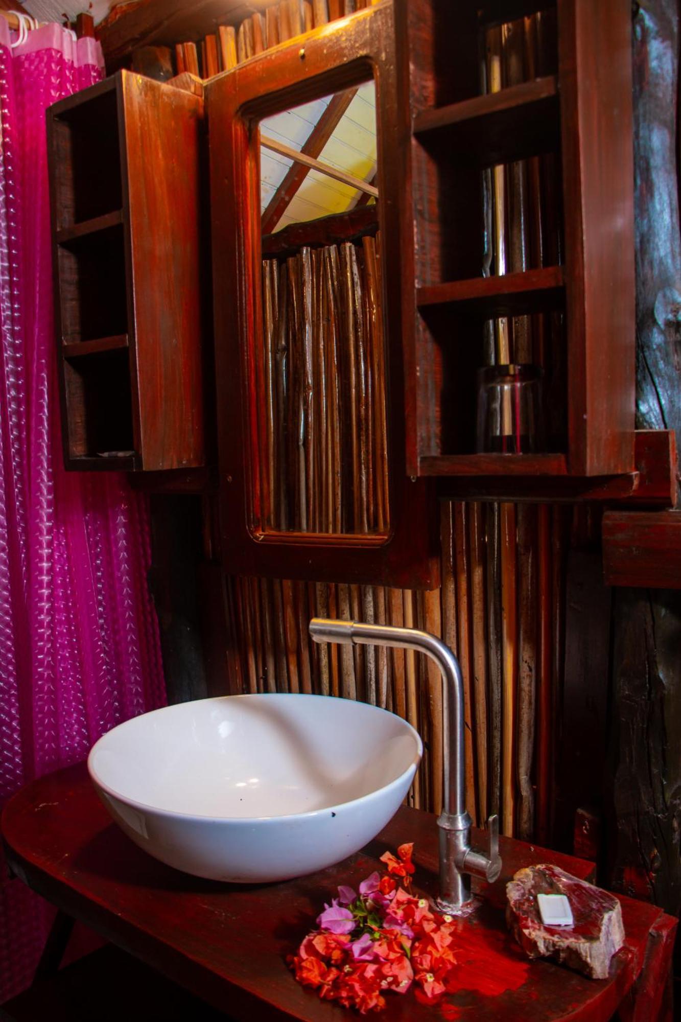 Ampazony Oasis Lodge ماهاجانا المظهر الخارجي الصورة