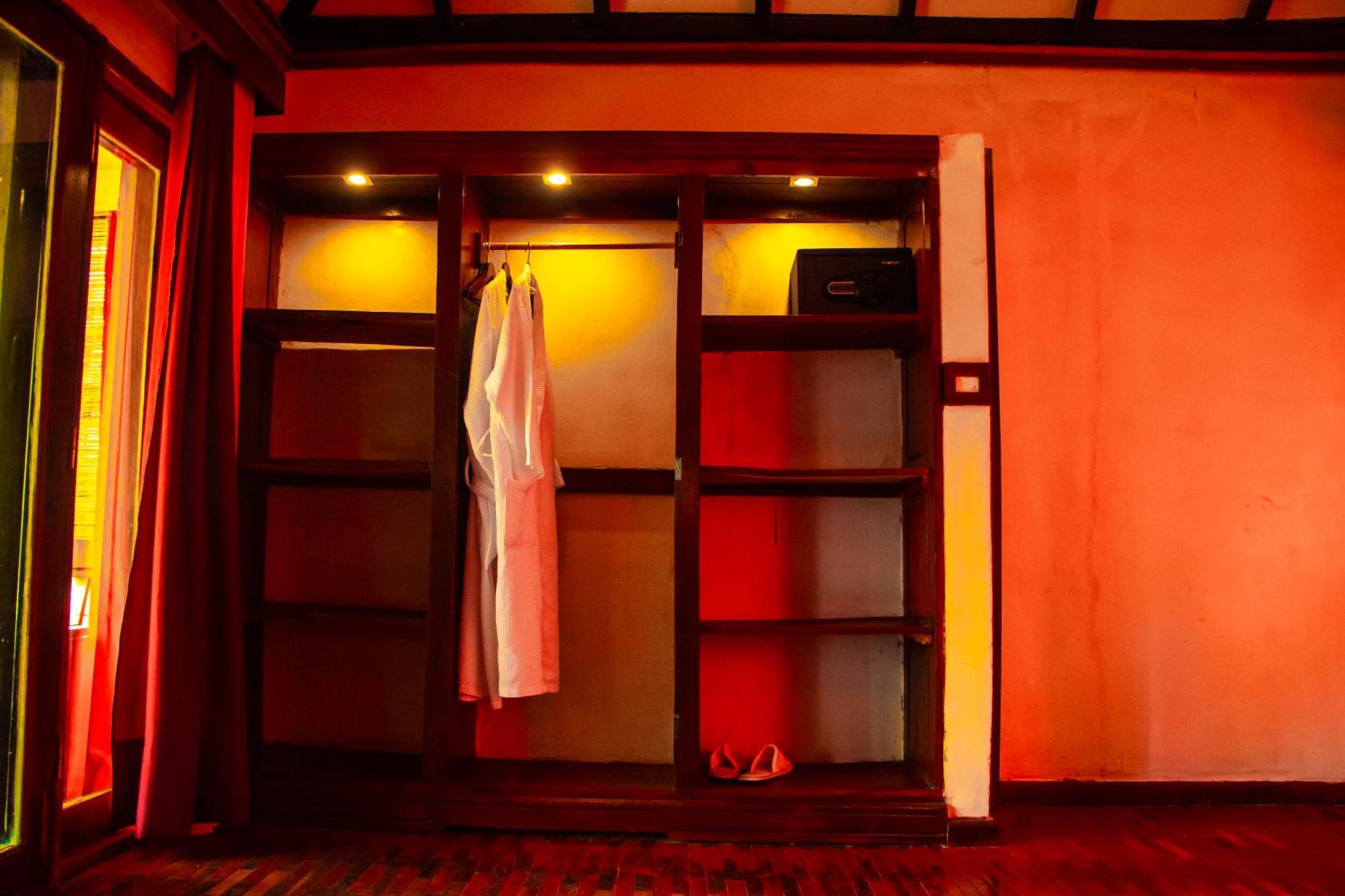 Ampazony Oasis Lodge ماهاجانا المظهر الخارجي الصورة