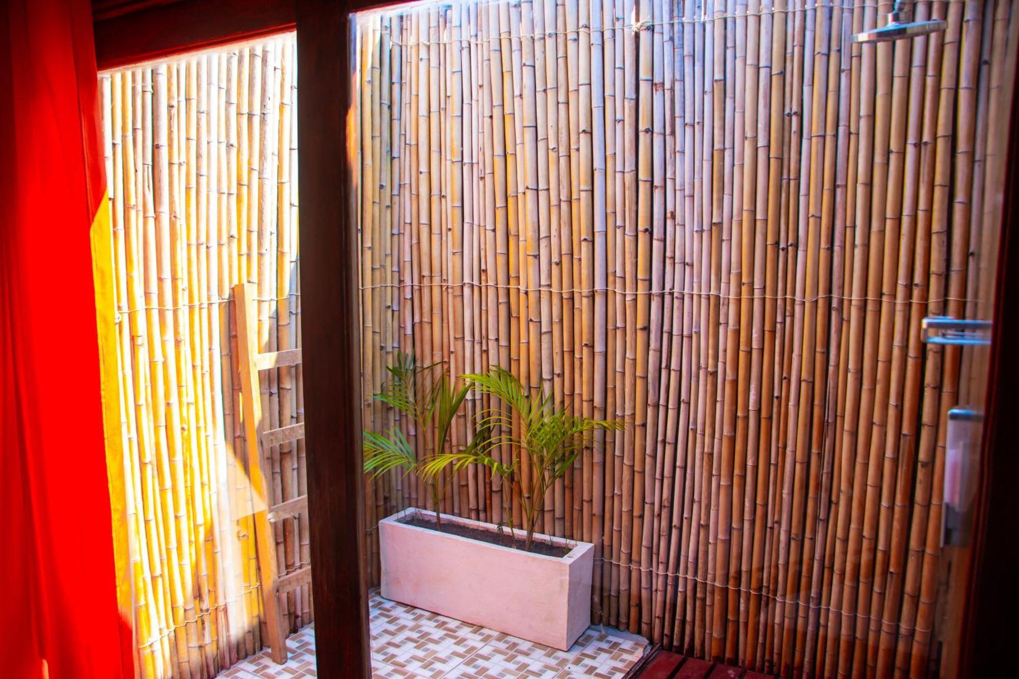 Ampazony Oasis Lodge ماهاجانا المظهر الخارجي الصورة